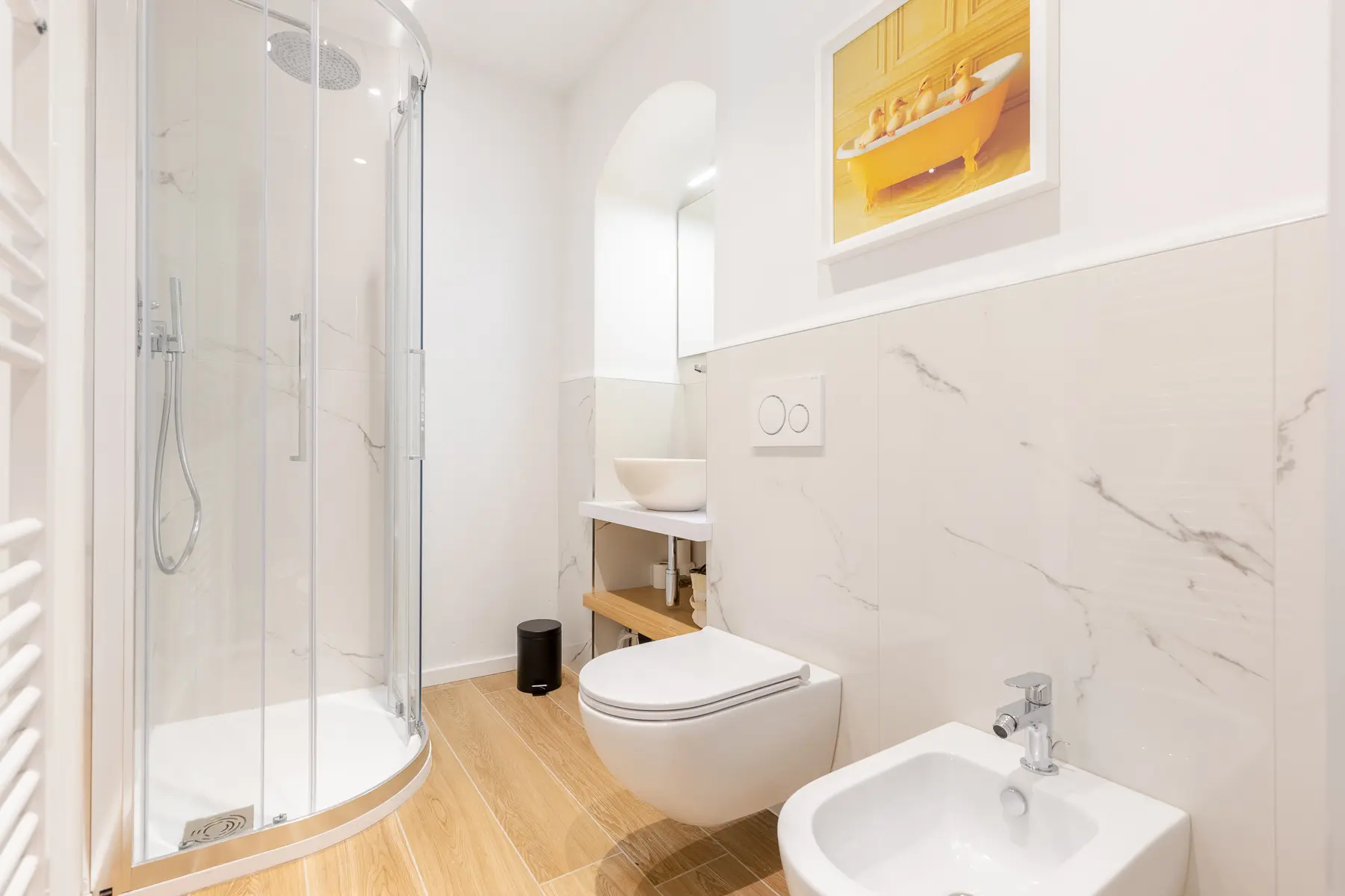 Alba Palace Luxury Apartments - Yellow